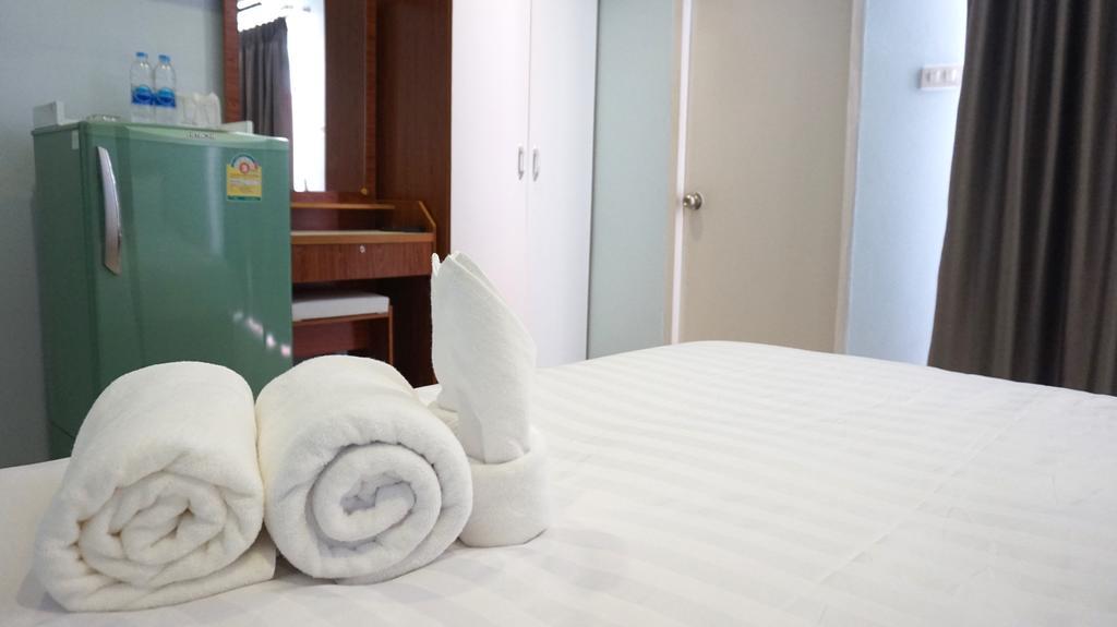 Naka Dream Hotel HHQ Quarto foto