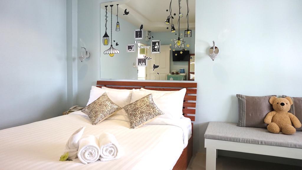 Naka Dream Hotel HHQ Quarto foto